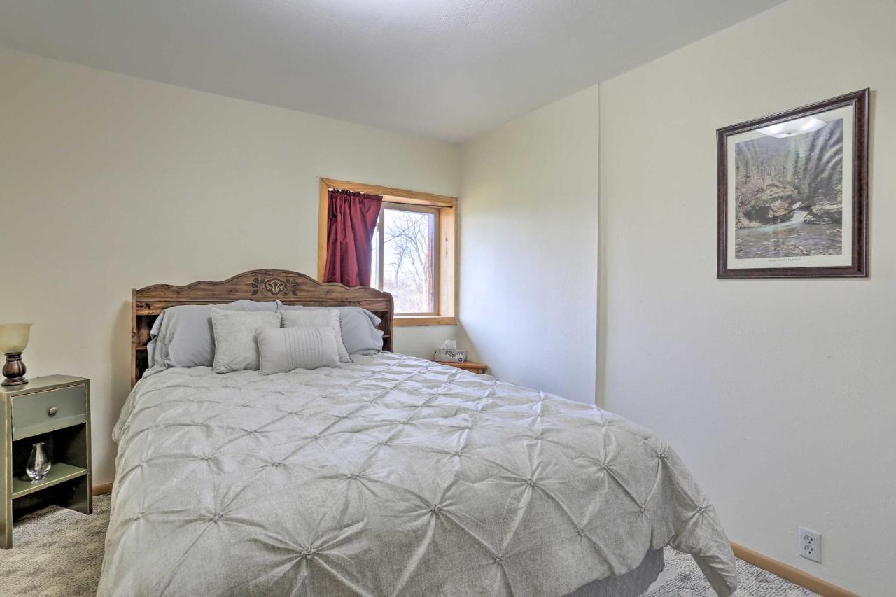 Rustic Spearfish Cabin On 12-Acre Trout Farm Екстер'єр фото
